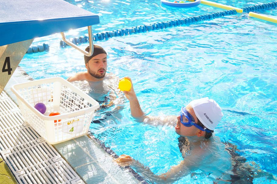 Natación